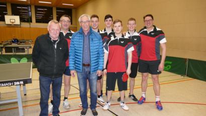 Bild: ttv
Einen überraschenden Sieg gegen Wernberg feierten die Tischtennisspieler der ersten Herrenmannschaft.