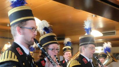 Bild: ohr
Die Knappenkapelle Amberg stimmte auf die Landesvollversammlung im Gasthaus Birner/Inzendorf mit dem Steigerlied und weiteren Musikstücken ein.