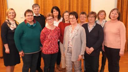 Bild: fvo
Die neue Vorsitzende Sieglinde Zielbauer (Fünfte von rechts) und die neue Stellvertreterin Martina Bodensteiner (Vierte von links).