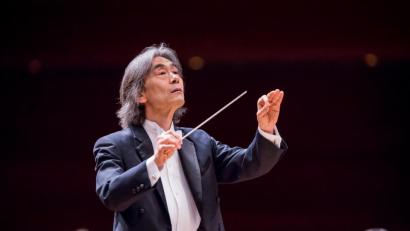 Bild: Antoine Saito
Frenetischen Applaus gab es für Kent Nagano bei seinem Konzert im Regensburger Audimax.