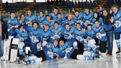 Bild: Alfred Schwarzmeier
Die U20 des 1. EV Weiden gewann den Meistertitel in der Junioren-Bayernliga.