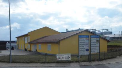 Bild: Benkhardt
Im Zuge der Zwangsvollstreckung sollte die Druckerei Greitzke am Dienstag versteigert werden. Es wurde nur ein Gebot abgegeben, und das war nicht zuschlagsfähig.