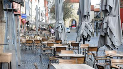 Bild: stefan.huber@oberpfalzmedien.de
Die Außengastronomie in der Altstadt beschäftigt den Stadtrat. Unter anderem Heizpilze sollen verschwinden.