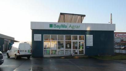 Bild: exb
Das Agrargeschäft der Baywa in der Unteren Bauscherstraße ist bald Geschichte. Lager und Laden ziehen Anfang Juli nach Wernberg-Köblitz um.