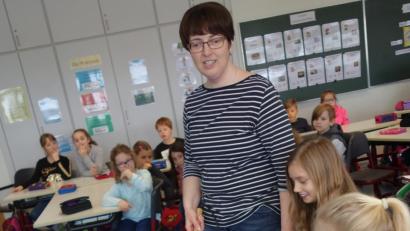 Bild: jpl
Zur selbstständigen Bewältigung ihres Alltags ist für Bettina Pichlmeier ein Hilfsmittel unverzichtbar: ihr Blindenstock "Josef".