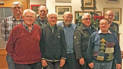 Bild: twi
Die Vorstandschaft des Wernberg-Köblitzer Gesangsvereins setzt sich aus Hermann Zenger, August Hausknecht, Karl-Heinz Rupprecht, Friedrich Gietl, Martin Smiltniek, Helmut Rubenbauer, Michael Fiedler und Gerhard Scheuerer (von links) zusammen.