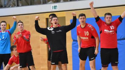 Bild: A. Schwarzmeier
Die Handballer des HV Oberviechtach kommen derzeit aus dem Jubeln nicht mehr raus (Szene aus dem Heimspiel gegen den FC Neunburg). 2019 ist der Bezirksligist noch ungeschlagen.