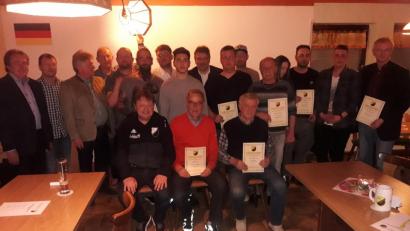 Bild: exb
Die Spielvereinigung ehrte treue Mitglieder und wählt das neue Führungsteam.