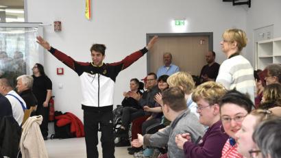 Bild: Petra Hartl
Empfang für die Sportler, die zu den Special Olympics nach Abu Dhabi geflogen sind.