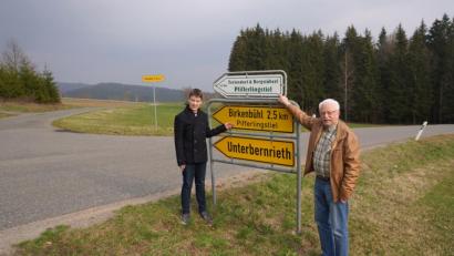 Bild: fvo
Pifferlingstiel - falsch geschrieben. Im Bild: Georg und Georg Schmidbauer