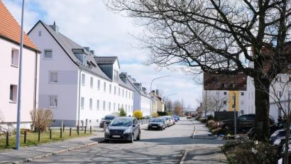 Bild: do
Großinvestitionen plant der Stadtrat für Straßenbaumaßnahmen. Im Fokus steht dabei die Sanierung der Eichendorffstraße einschließlich der Zuwegungen zu Hauseingängen und Innenhöfen.