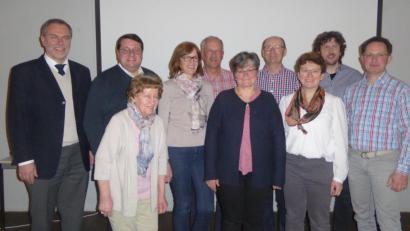 Bild: mof
Nach erfolgter Wahl (von links): KLB-Kreisseelsorger Pfarrer Josef Irlbacher, Diözesanpfarrer Udo Klösel, Margarete Hollweck (Seniorenbeauftragte), Lisa Kohl (Kassier), Lothar Heisig (Kassenprüfer), Angelika Trummer und Martin Schlagenhaufer (Beisitzer), Brigitte Englhard (Vorstandsteam), Klaus Hirn (KLB-Diözesangeschäftsführer) und Helmut Wedel (Vorstandsteam).
