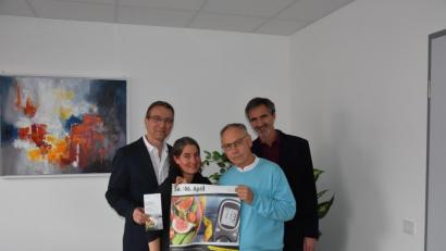 Bild: Julian Fischer
Das Programm für den 22. Diabetikertag stellen (von links) die Diabetologen Dr. Georg Aderbauer und Dr. Susanne Friedrich-Kraus mit Karl-Heinz Stupka (Diabetikerbund Bayern) und Professor Frank Kullmann, Chefarzt der Medizinischen Klinik I, vor.