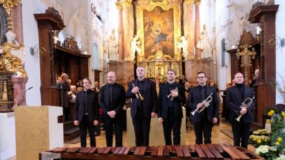 Bild: do
Traditionell sind zur Eröffnung der Konzertsaison in Speinshart die sechs Musiker von "Bavarian Brass" Gast. Das Ensemble feiert heuer sein 25-jähriges Bestehen.