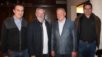Bild: dl
An der Spitze des Kreisverbandes des ASP-Arbeitskreises in der CSU stehen (von links) Schriftführer Michael Hösl, stellvertretender Vorsitzender Ludwig Dirscherl, Vorsitzender Peter Wunder und Schatzmeister Thomas Schmid.
