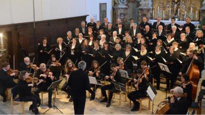 Bild: Kunz
Unter Leitung von Hanns-Friedrich Kaiser führte die Kantorei Weiden in der Michaelskirche Kompositionen über den Choral "Jesu, meine Freude" auf.