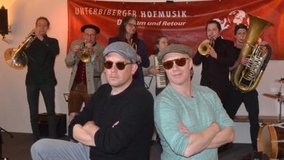 Bild: Kunz
Sebastian Bezzel und Simon Schwarz bei der Unterbiberger Hofmusik in Bad Tölz.