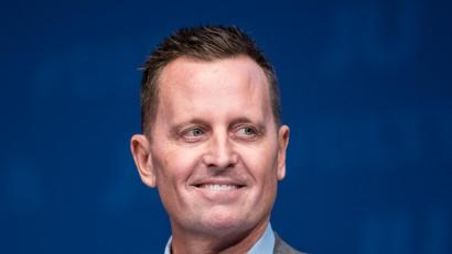 Bild: Daniel Bockwoldt/dpa
Der Botschafter der USA in Berlin Richard Grenell ist ein großer Verehrer des in Flossenbürg ermordeten evangelischen Theologen Dietrich Bonhoeffer.