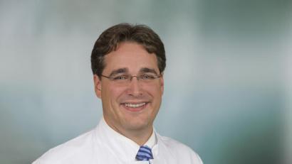 Bild: exb/Uwe Moosburger
Dr. Christian Glöckner referiert zum Thema "Bakterien im Alltag".