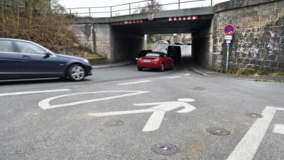 Bild: Petra Hartl
Der Fußgängerbereich über den Galgenbergweg war ein Thema, der die SPD-Fraktion im Verkehrsausschuss bewegte.