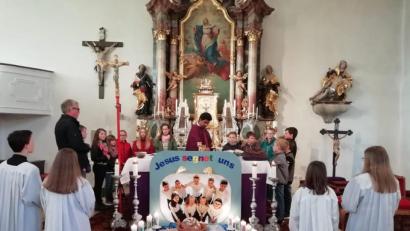 Bild: exb
Zahlreiche Gläubige hatten sich zum Familiengottesdienst versammelt.