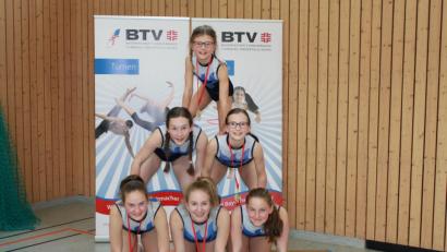 Bild: exb
Sechs Turnerinnen der DJK Windischeschenbach gingen kürzlich beim Top-Ten-Wettkampf in Amberg an den Start.