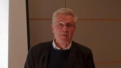 Bild: hir
Im gut gefüllten Pfarrsaal referierte der Diplom-Sozialpädagoge und ehemalige Eheberater Ernst Beier zum Thema "Die Zeit in meinen Händen".
