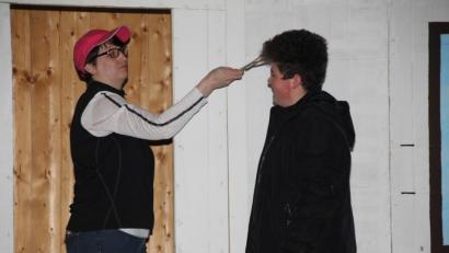 Bild: frd
Sicherheitscheck im Wirtshaus der Zukunft: Der Gast wird auf Waffenbesitz abgescannt, und wenn er noch zu jung zum Biertrinken ist, sagt der Bierautomat "No Alkohol“.