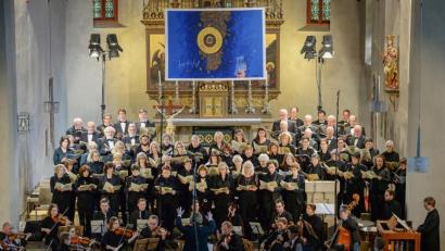 Bild: Claudia Seitz
Mozart-Requiem in Schwandorf: Der Oratorienchor Schwandorf singt zusammen mit dem Chor des Collegium musicum Regensburg.