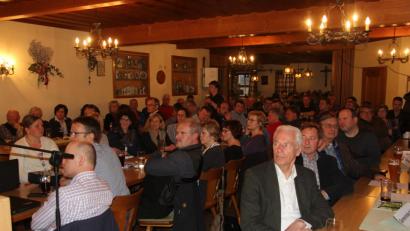 Bild: ral
Bei der Bürgerversammlung war der Saal und das Gasthaus in Trisching bis auf den letzten Platz besetzt.