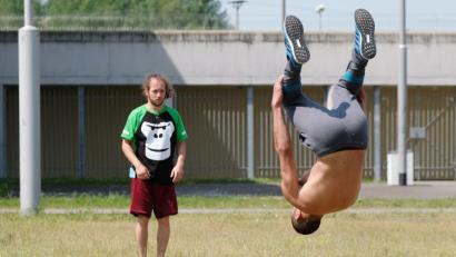 Bild: dpa
Waghalsige Sprünge und Geschicklichkeit – die Sportart Parkour hat es in sich. Beim FC Schwarzenfeld gibt es eine Sparte. Nun soll eine Anlage in der Nähe der Schulsportanlage entstehen.