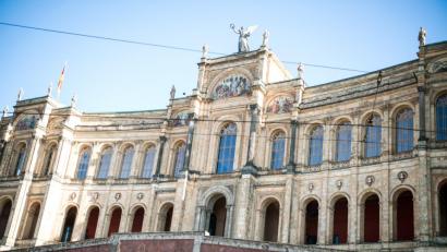 Bild: Sina Schuldt/dpa
Das Landtagsgebäude in München.