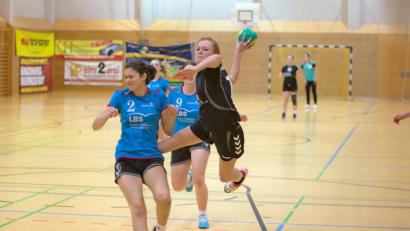 Bild: gud
Die weibliche A-Jugend des HV (hier Magdalena Streit) spielt am Samstag in Altenkunstadt um die bayerische Landesligameisterschaft