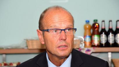 Bild: Petra Hartl
Weiter mit voller Kraft will Vorstand Josef Götz für die Ziele des Unternehmens Kliniken AG arbeiten.