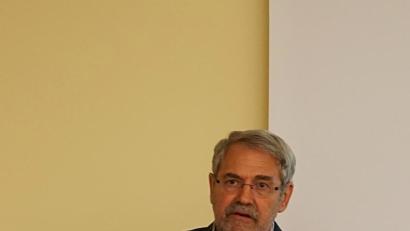 Bild: nib
Für eine menschenwürdige Arbeit in einer immer mehr von marktradikalem Denken beherrschten Wirtschaft plädierte KAB-Diözesanvorsitzender Willi Dürr in seinem Vortrag.