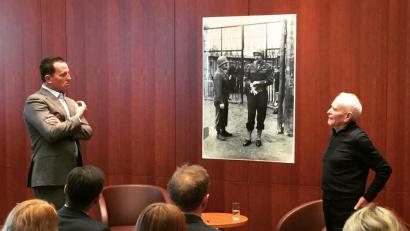 Bild: U. S. Embassy Berlin
Jack Terry (links) und US-Botschafter Richard Grenell.