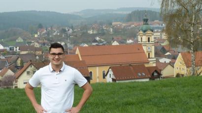 Bild: Portner
Johannes Kretschmer (19) will sich für seine Heimatgemeinde einsetzen. Der aktive Jungsozialist hat deshalb die Gründung eines SPD-Ortsvereins Teunz initiiert.