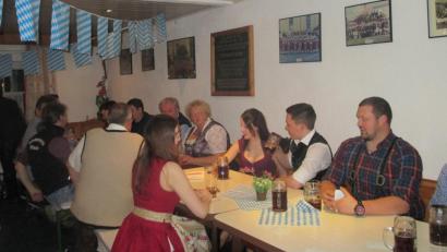 Bild: Stiftländer Heimatverein/exb
Erneut war der Starkbierabend im Vereinsheim der Wiesauer Trachtler gut besucht.
