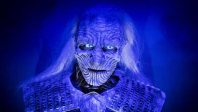 Bild: Liam Mcburney
Ein Weißer Wanderer in einer „GoT“-Ausstellung in Belfast. Foto: Liam Mcburney/PA