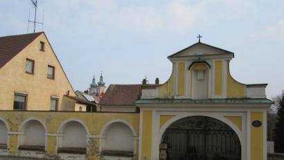 Bild: kgg
Am Gründonnerstag ist die Ölbergkapelle (Bild) das Ziel eines Fackelzugs für Kinder, Jugendliche und Junggebliebene.
