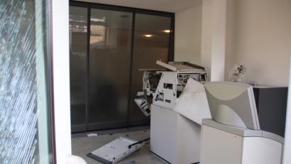 Bild: Thomas Dobler
Der Geldausgabeautomat im SB-Center der Commerzbank wurde bei der Sprengung zerstört.