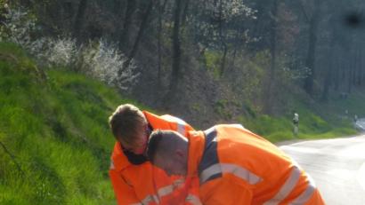 Bild: mad
Auch an den Straßenrändern sammelten die Helfer Müll ein.