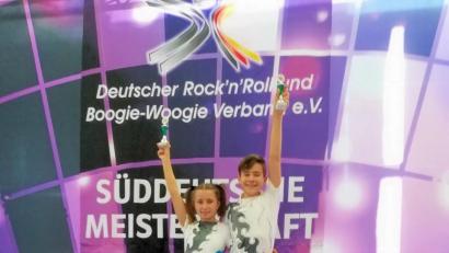 Bild: exb
Emma Honig mit Kilian Staudinger wurden Süddeutscher Meister der Schülerklasse.