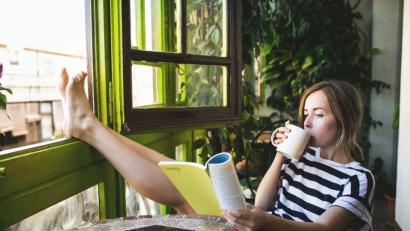 Bild: ilovemayorova – stock.adobe.com
Hören Sie auf damit, Ihren Tag bis zur letzten Stunde zu verplanen, drücken Sie ab und zu einfach Ihre ganz persönliche Pause-Taste.