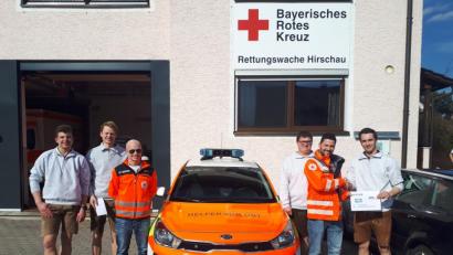 Bild: nag
Die Faschterer Kirwaburschen übergaben eine Spende an die HVO-Gruppe in Hirschau (von links.): Michael Demleitner, Max Nagler, HVO-Leiter Daniel Reger, Christian Auer, Bereitschaftsleiter Johannes Sellmeyer und Sebastian Reindl.