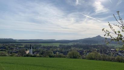 Bild: rpp
Sieht so der Blick auf einen Ort aus, der das Gütesiegel Heimatdorf „2019“ trägt? Wenn es nach Kastls Bürgermeister Josef Etterer geht, könnte dies bald der Fall sein.