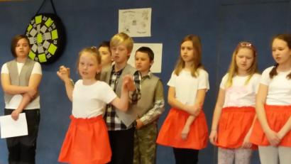 Bild: exb
Beim Besuch der Partnerschule gehörten auch Musik- und Tanzauftritte zum Programm.