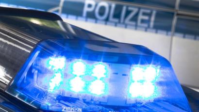Bild: Friso Gentsch/dpa
Ein herrenloser Reifen beschäftigte am Dienstag die Polizei Weiden.