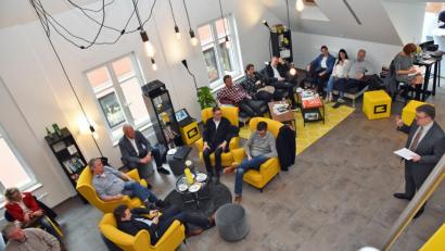 Bild: exb
Das IHK-Gremium Nordoberpfalz kam zu seiner Sitzung in der C3 Marketingagentur zusammen.