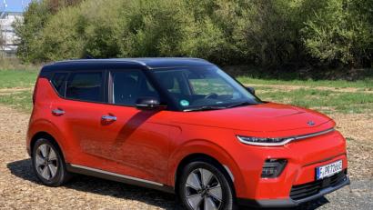 Bild: Michael Ascherl
Wer einen neuen Kia Soul möchte, muss zum E-Auto greifen. Die Koreaner bieten ihr kastiges SUV in Deutschland nur noch batteriegetrieben an.